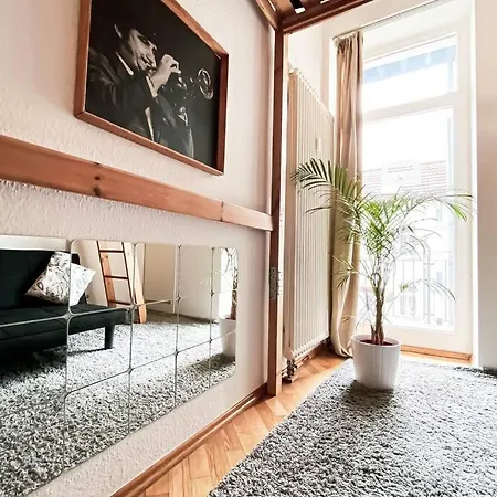 Habitación en casa particular Altbau Mit Charme In Der Südvorstadt - Balkon, Frühstück&netflix